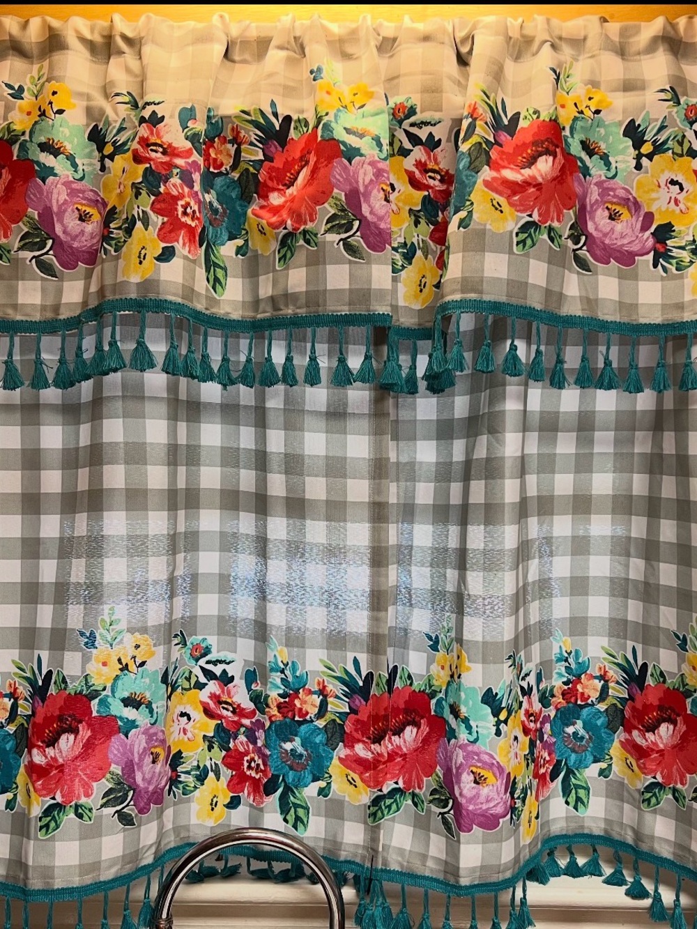 Pioneer woman valance and curtains